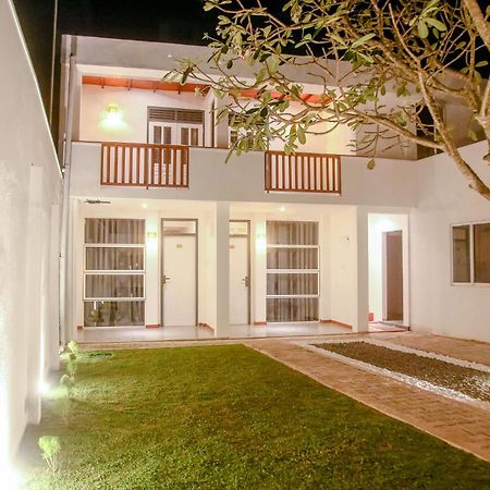 Hotel Anchorage Mirissa Exterior foto